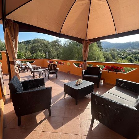 B&B Da Sabrina Сан-Теодоро Екстер'єр фото