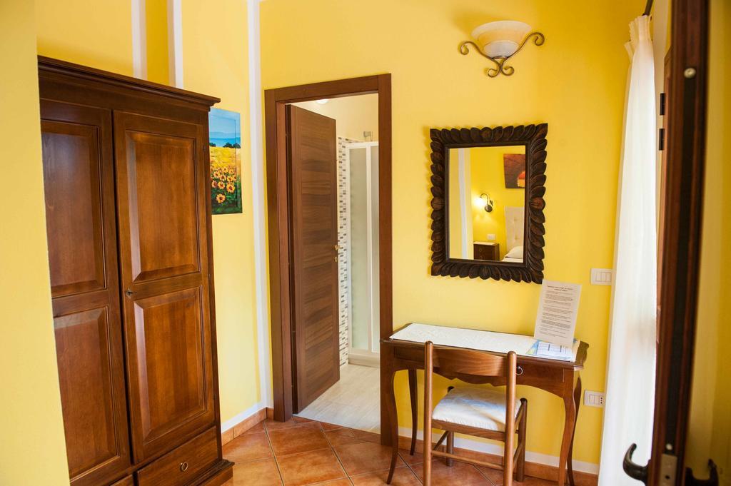 B&B Da Sabrina Сан-Теодоро Номер фото